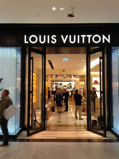 louis vuitton winkel roermond|louis vuitton stores in holland.